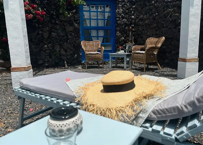 Privategardens Doublebed Freep Tv Wifi Uga