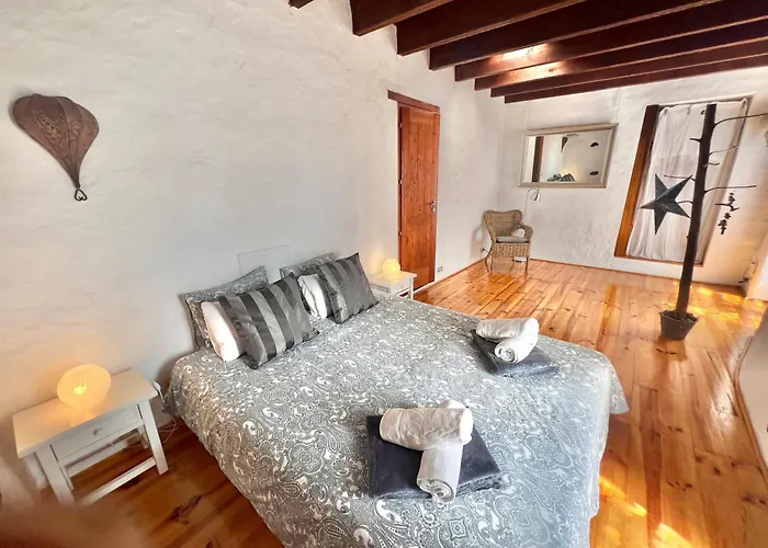 Holiday home Privategardens Doublebed Freep Tv Wifi Uga