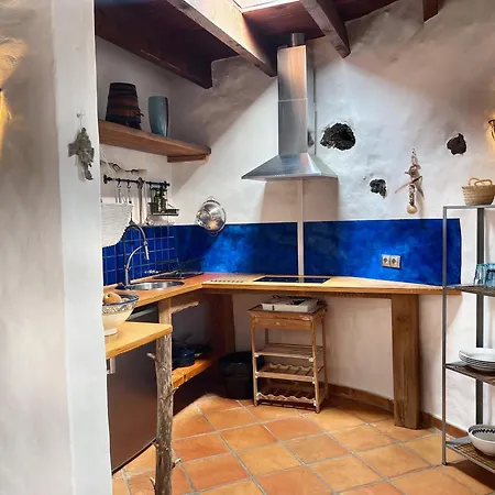 펜션 Privategardens Doublebed Freep Tv Wifi Uga